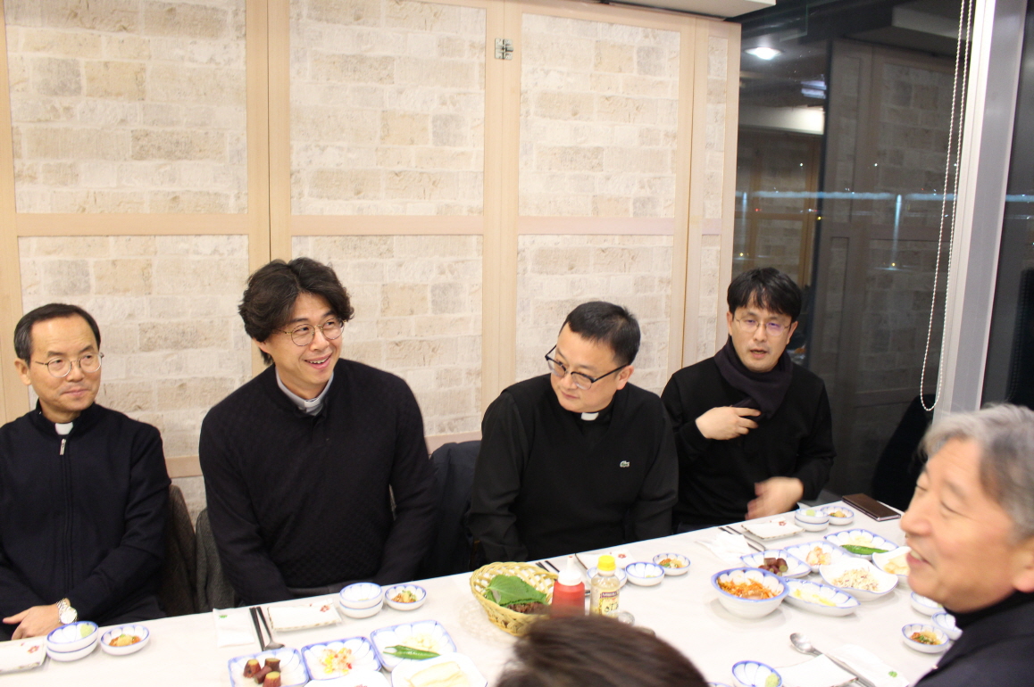 [크기변환]신학대학교수신부님과의 만남 (10).JPG